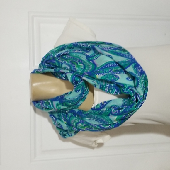 LILY PULITZER INFINITY SCARF BLUE-GREEN PAISLEY - Picture 2 of 9